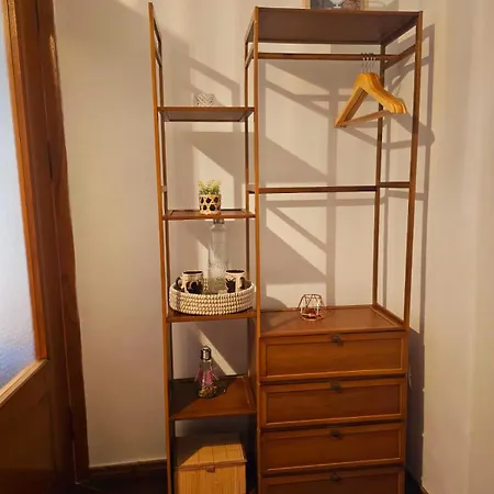 Woodland Apartment *