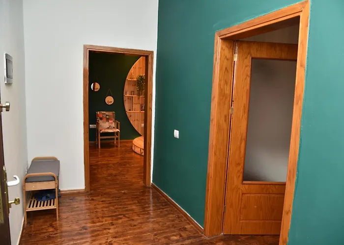 Woodland Center Apartament *